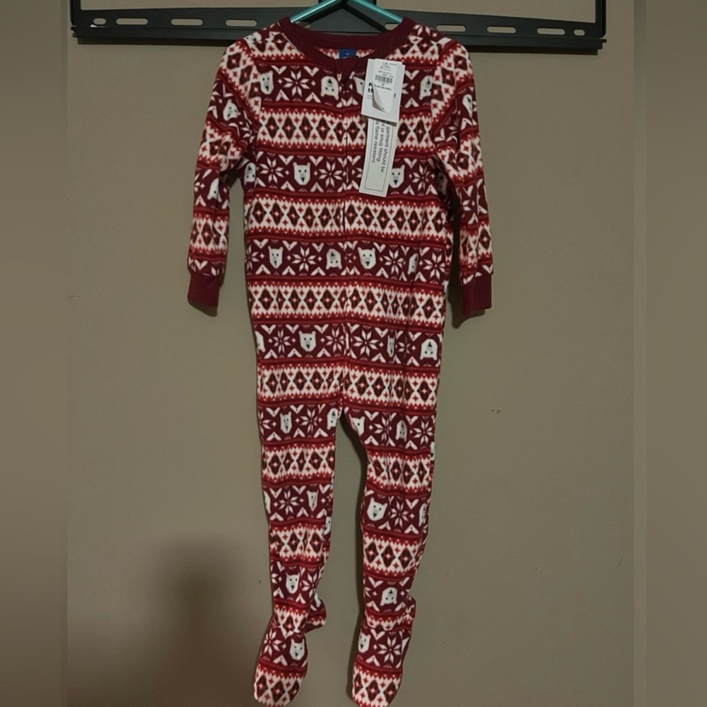 2T old navy polar pjs